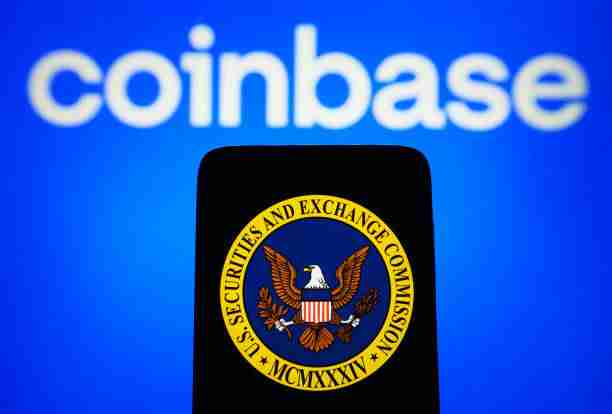 Coinbase的4亿美元数据泄露再次引起了人们的关注，因为新信息揭示了公司对泄漏的先验知识。尽管这一新开发项目，但硬币股仍比昨天的交易会增长了4％。